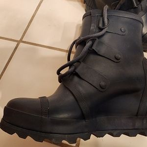 Sorel Joan Rain Wedge Boot Navy Blue Sz 9